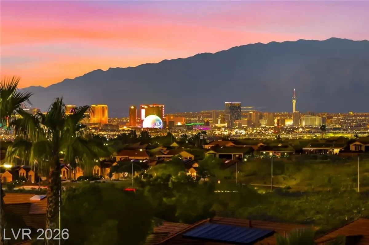Property Slideshow image 1 of 55 | 2780 hartwick pines dr, Henderson, NV, 89052