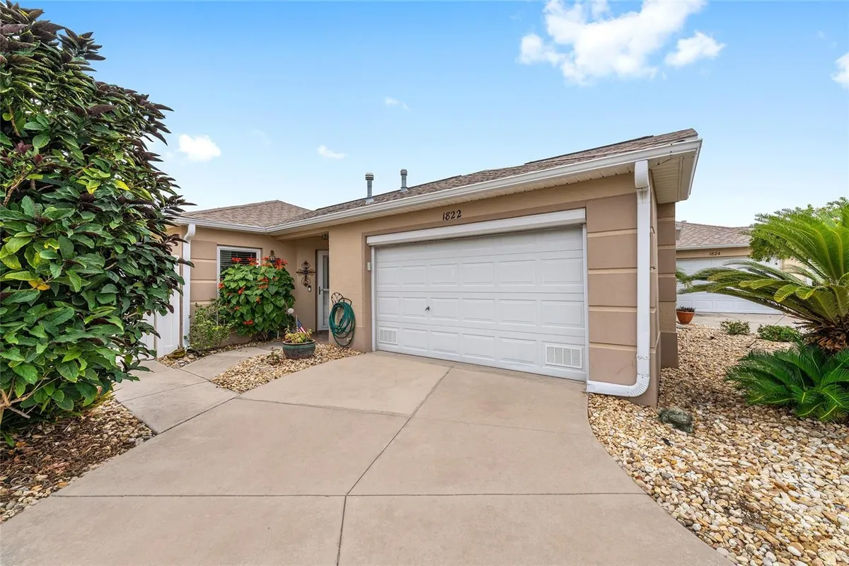 Property Slideshow image 1 of 54 | 1822 athens ln, The Villages, FL, 32162