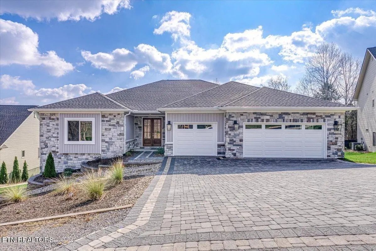 Property Slideshow image 1 of 56 | 154 saloli way, Loudon, TN, 37774