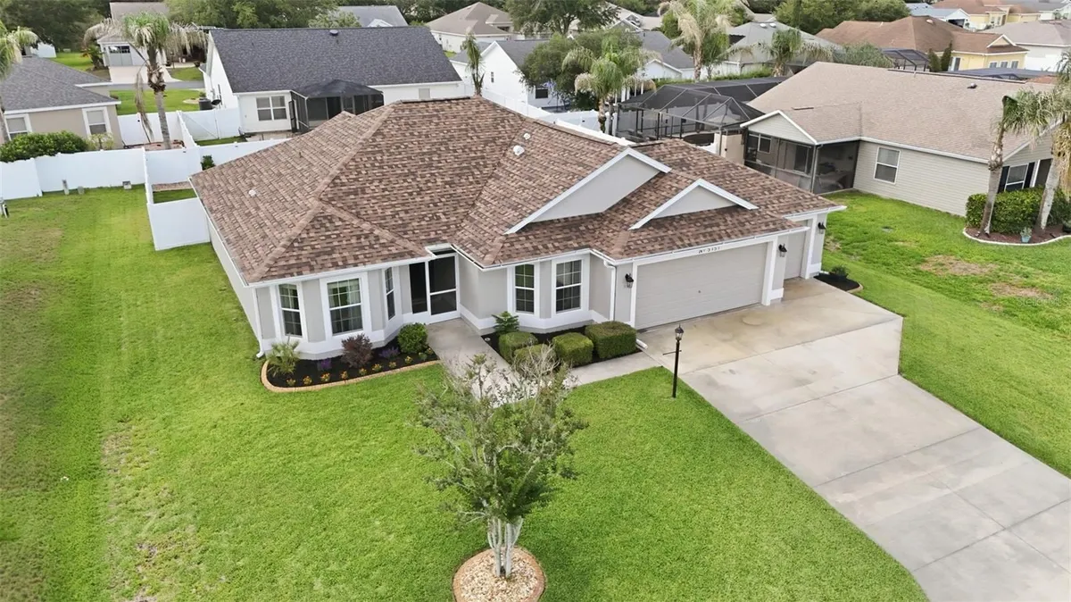 Property Slideshow image 1 of 19 | 5151 ne 121st ave, Oxford, FL, 34484