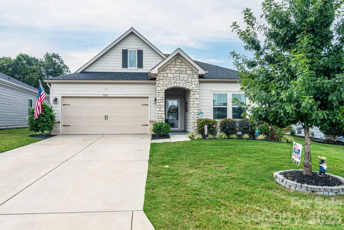 Property Slideshow image 1 of 37 | 5134 turtle creek dr, Denver, NC, 28037