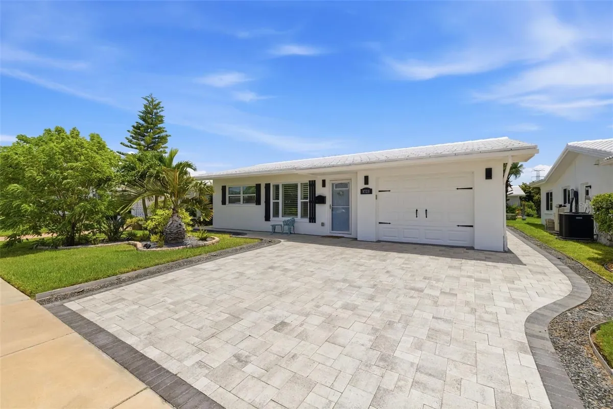 Property Slideshow image 1 of 35 | 9729 37th st, Pinellas Park, FL, 33782