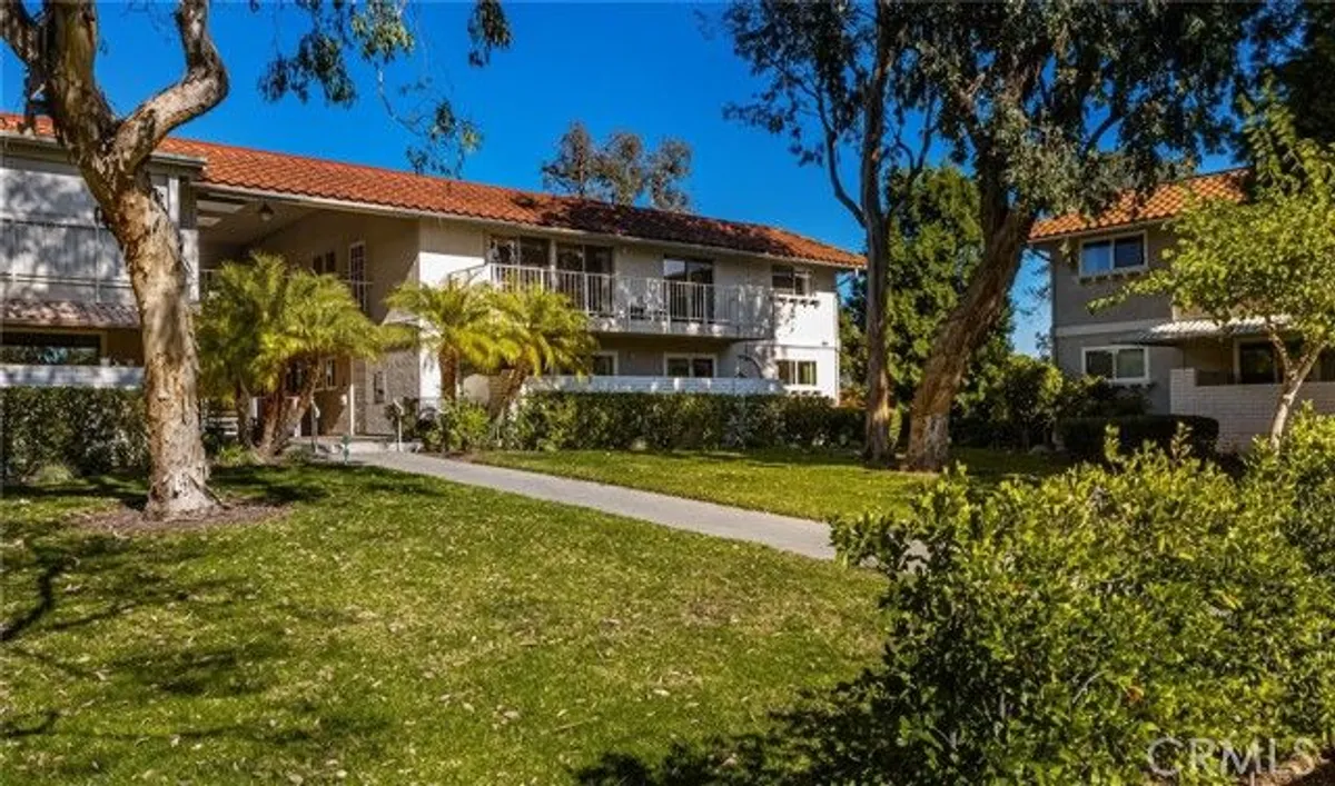 Property Slideshow image 1 of 17 | 660 avenida sevilla p, Laguna Woods, CA, 92637