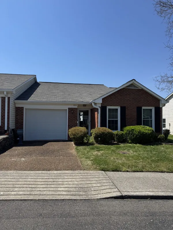 Property Slideshow image 1 of 1 | 816 marquette dr, Nashville, TN, 37205