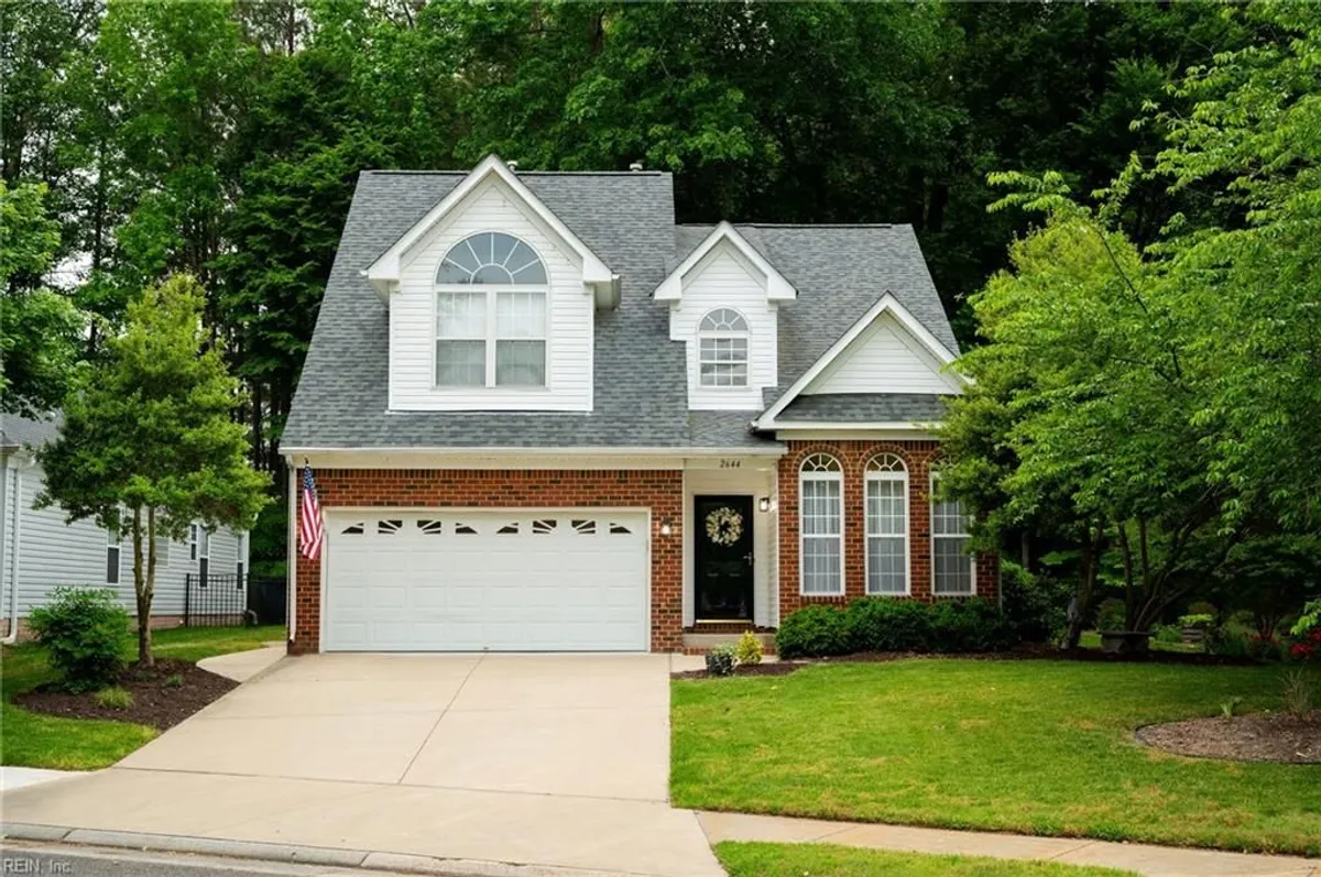 Property Slideshow image 1 of 45 | 2644 einstein dr, Virginia Beach, VA, 23456