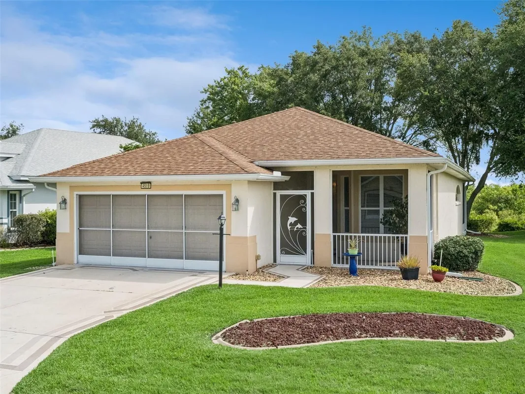 Property Slideshow image 1 of 73 | 4519 inverness dr, Leesburg, FL, 34748