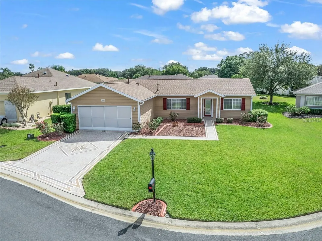 Property Slideshow image 1 of 48 | 14300 se 85th ave, Summerfield, FL, 34491
