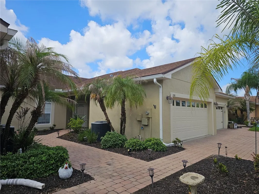 Property Slideshow image 1 of 44 | 1590 vienna square dr, Winter Haven, FL, 33884
