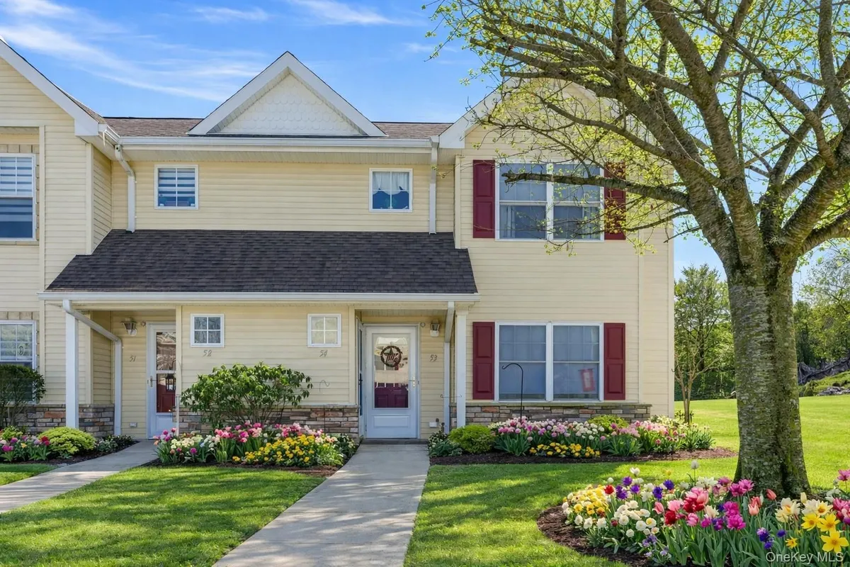 Property Slideshow image 1 of 39 | 54 morley cir, Huntington, NY, 11747