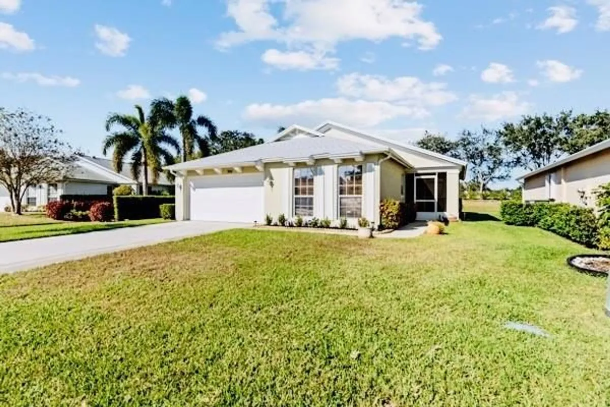 Property Slideshow image 1 of 25 | 304 sw north shore blvd, Port Saint Lucie, FL, 34986
