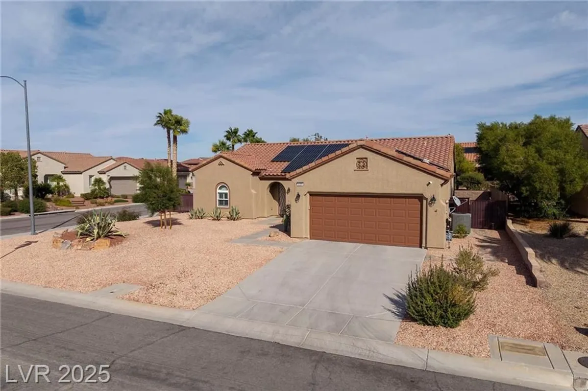 Property Slideshow image 1 of 41 | 2320 anderson park dr, Henderson, NV, 89044