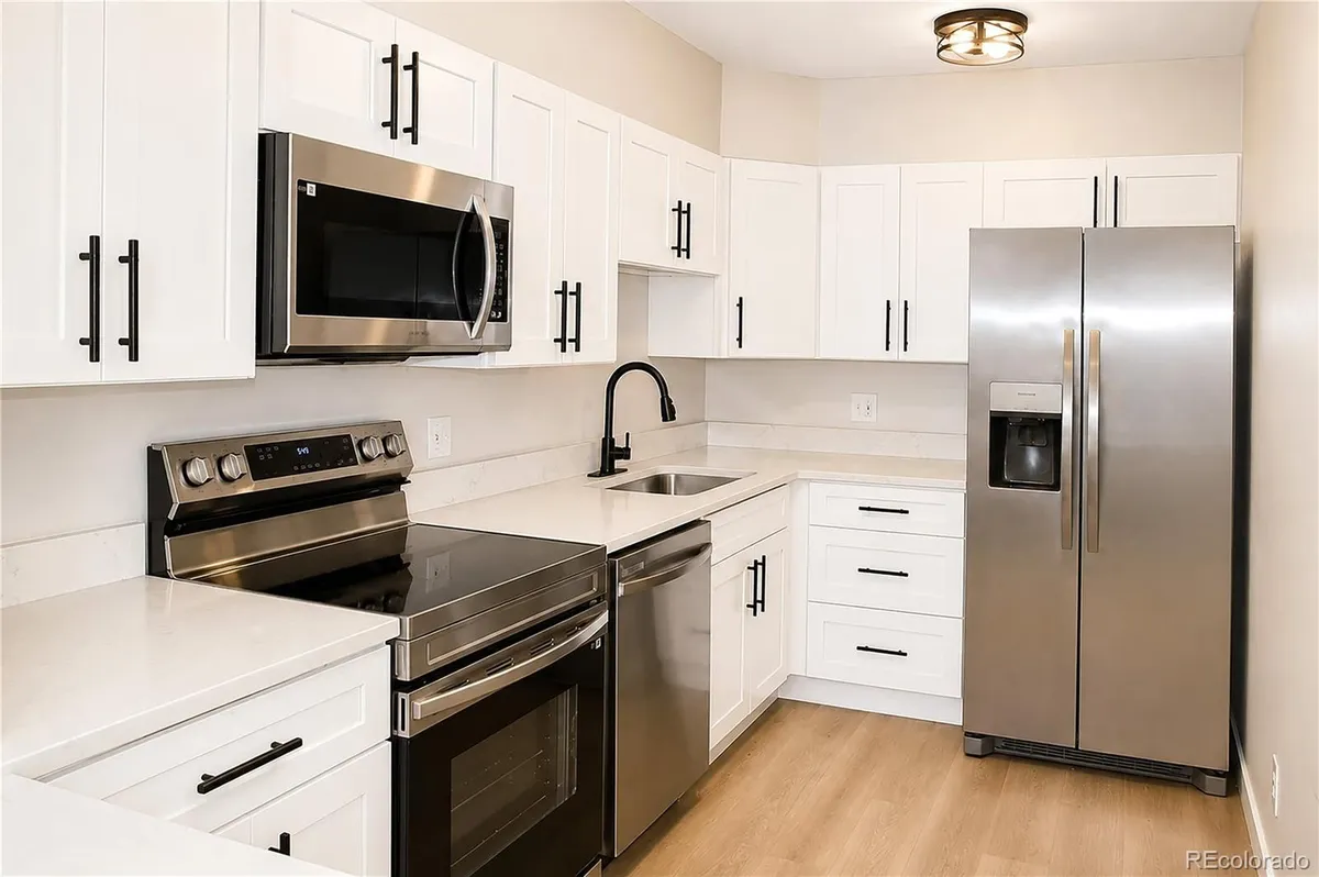 Property Slideshow image 1 of 25 | 13618 e bethany pl 203, Aurora, CO, 80014
