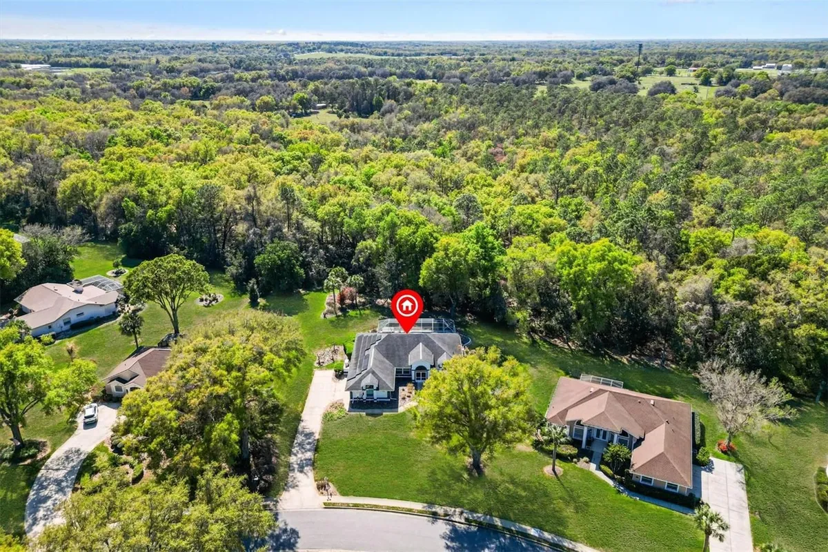 Property Slideshow image 1 of 52 | 5312 greens dr, Lady Lake, FL, 32159