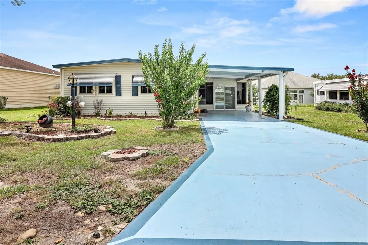 Property Slideshow image 1 of 30 | 919 weeping willow ave, Lady Lake, FL, 32159