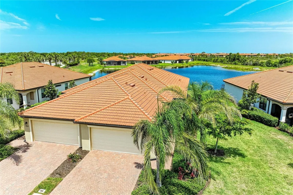 Property Slideshow image 1 of 32 | 24065 canterwood way, Venice, FL, 34293