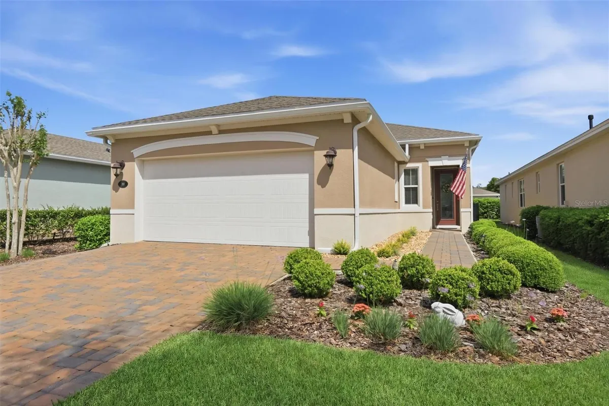 Property Slideshow image 1 of 50 | 188 old moss cir, Deland, FL, 32724