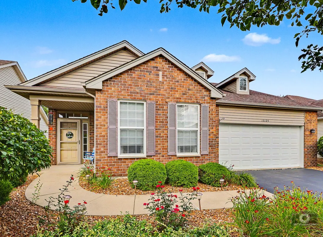 Property Slideshow image 1 of 17 | 17125 mendota dr, Lockport, IL, 60441