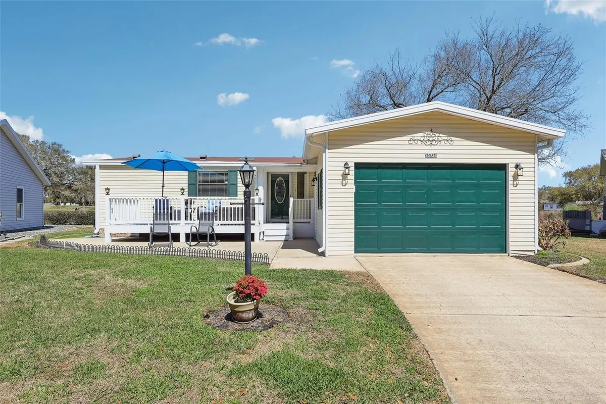 Property Slideshow image 1 of 58 | 25736 oak aly, Leesburg, FL, 34748