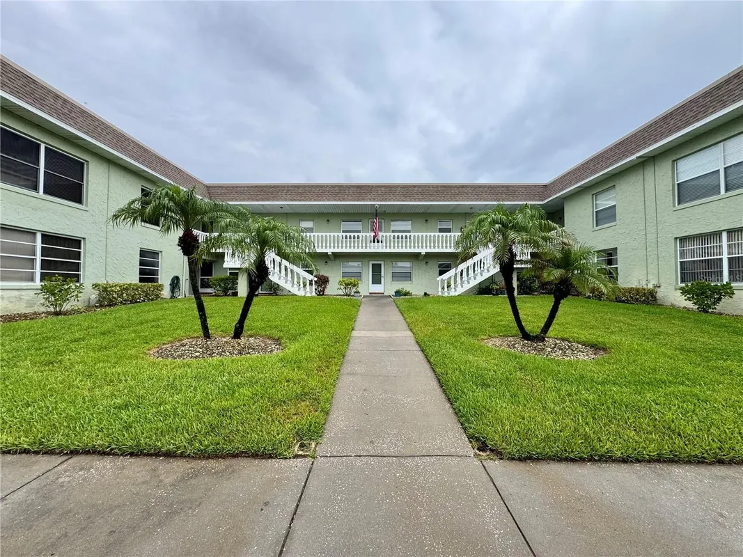 Property Slideshow image 1 of 10 | 1250 s pinellas ave 511, Tarpon Springs, FL, 34689