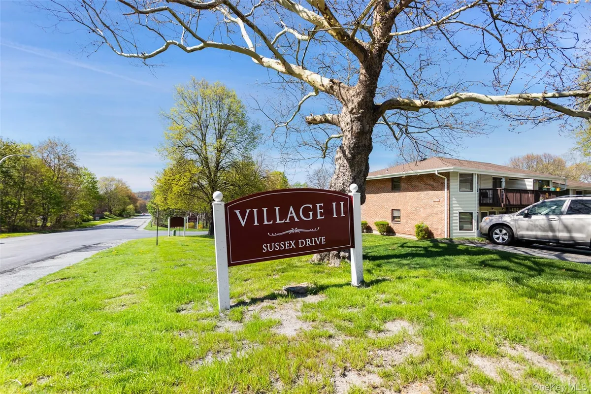 Property Slideshow image 1 of 14 | 37 sussex dr b, Yorktown, NY, 10598