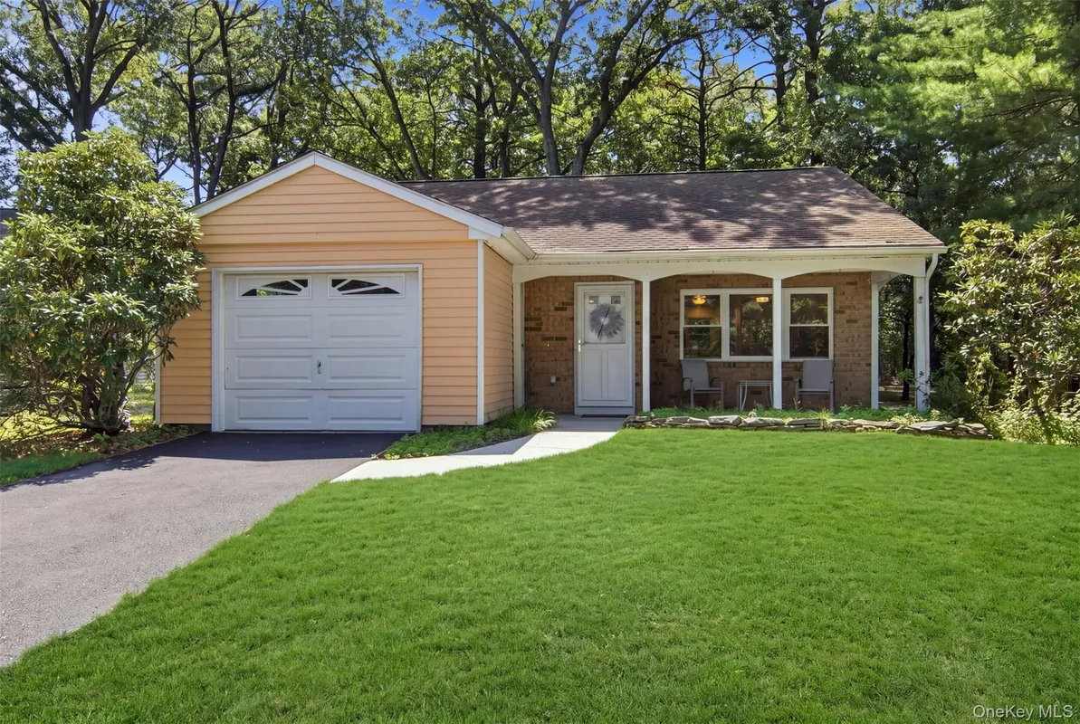 Property Slideshow image 1 of 20 | 254 edinburgh dr, Brookhaven, NY, 11961