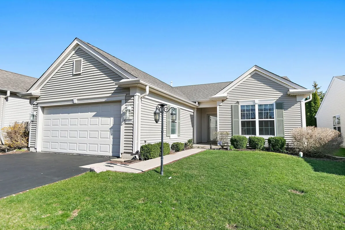 Property Slideshow image 1 of 39 | 12216 latham trl, Huntley, IL, 60142