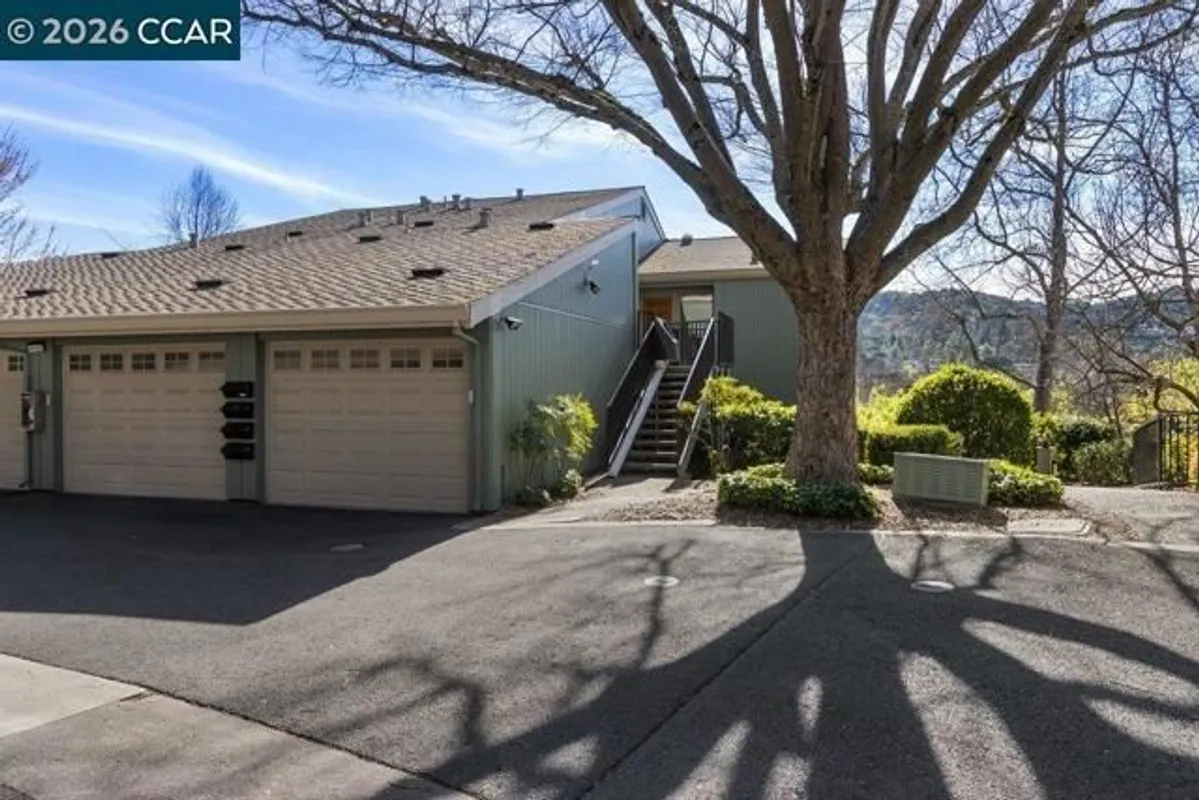 Property Slideshow image 1 of 38 | 3050 rossmoor pkwy 3, Walnut Creek, CA, 94595