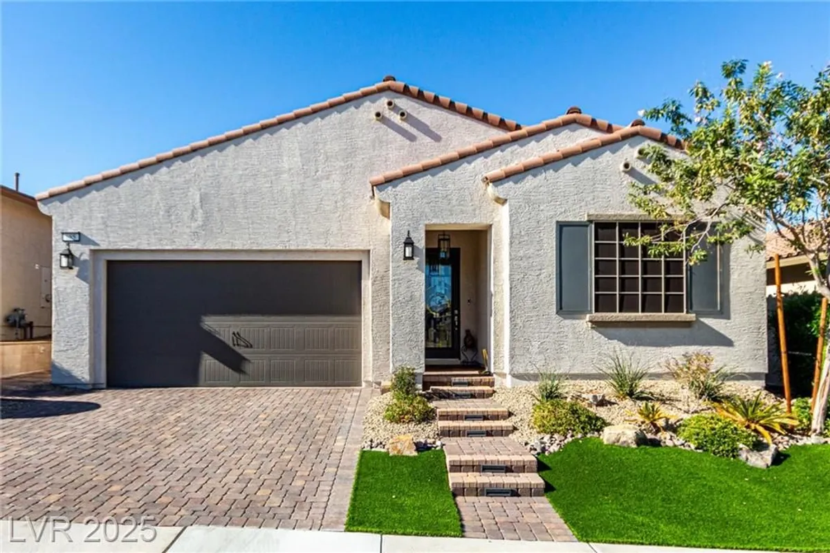Property Slideshow image 1 of 43 | 685 sunray park st, Henderson, NV, 89011