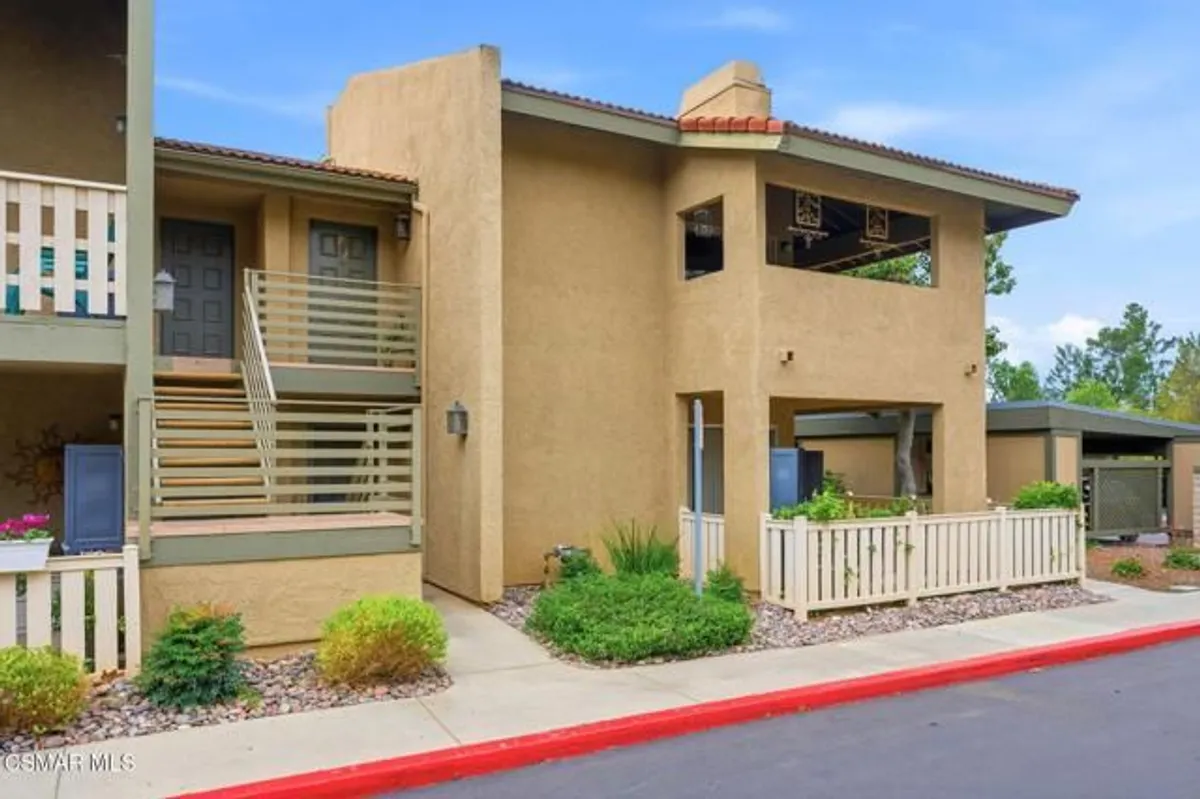 Property Slideshow image 1 of 24 | 460 arbor lane ct 202, Thousand Oaks, CA, 91360