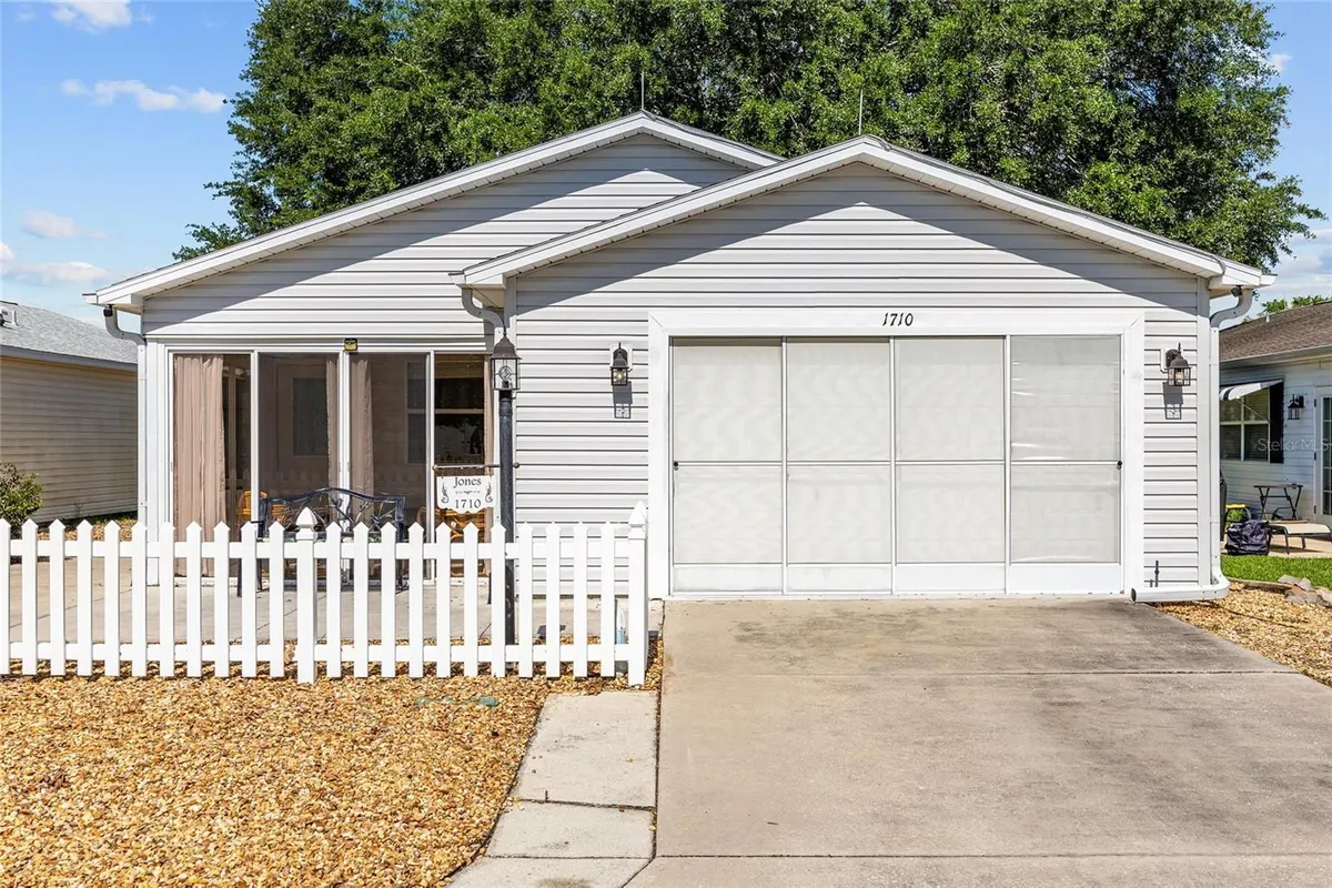 Property Slideshow image 1 of 23 | 1710 rosales rd, The Villages, FL, 32162