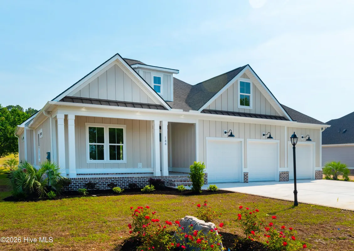 Property Slideshow image 1 of 58 | 144 s middleton dr, Calabash, NC, 28467