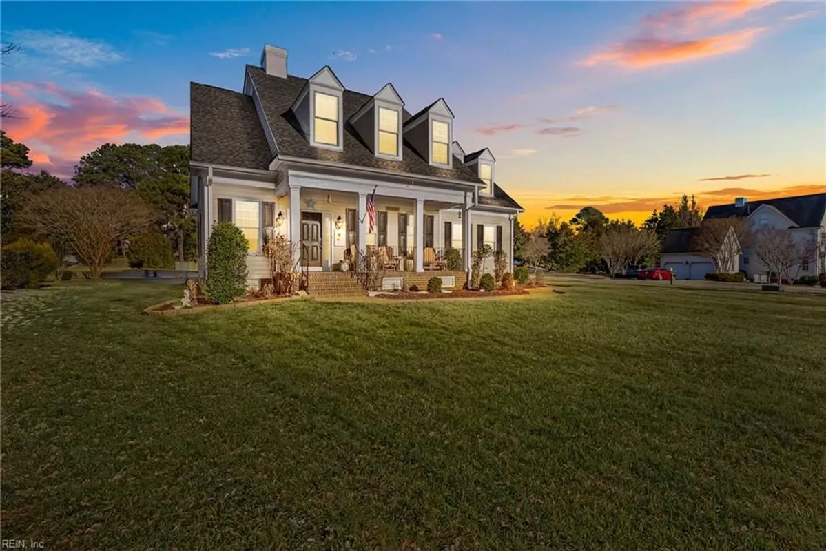 Property Slideshow image 1 of 36 | 100 short hole, Williamsburg, VA, 23188