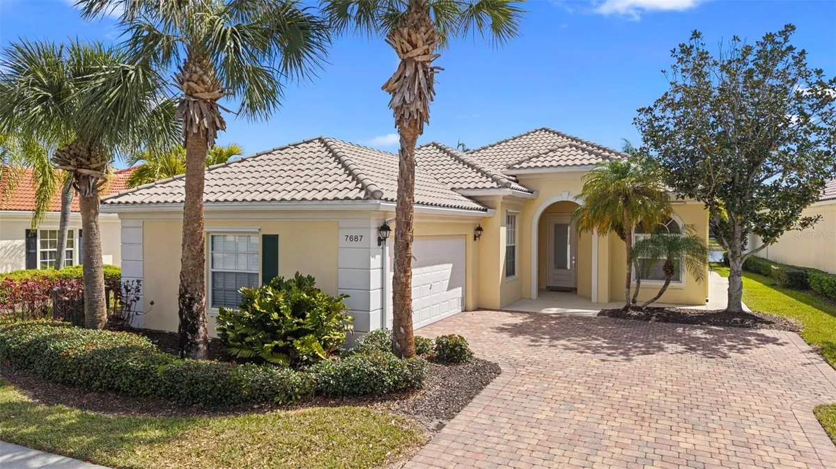 Property Slideshow image 1 of 69 | 7687 uliva way, Sarasota, FL, 34238