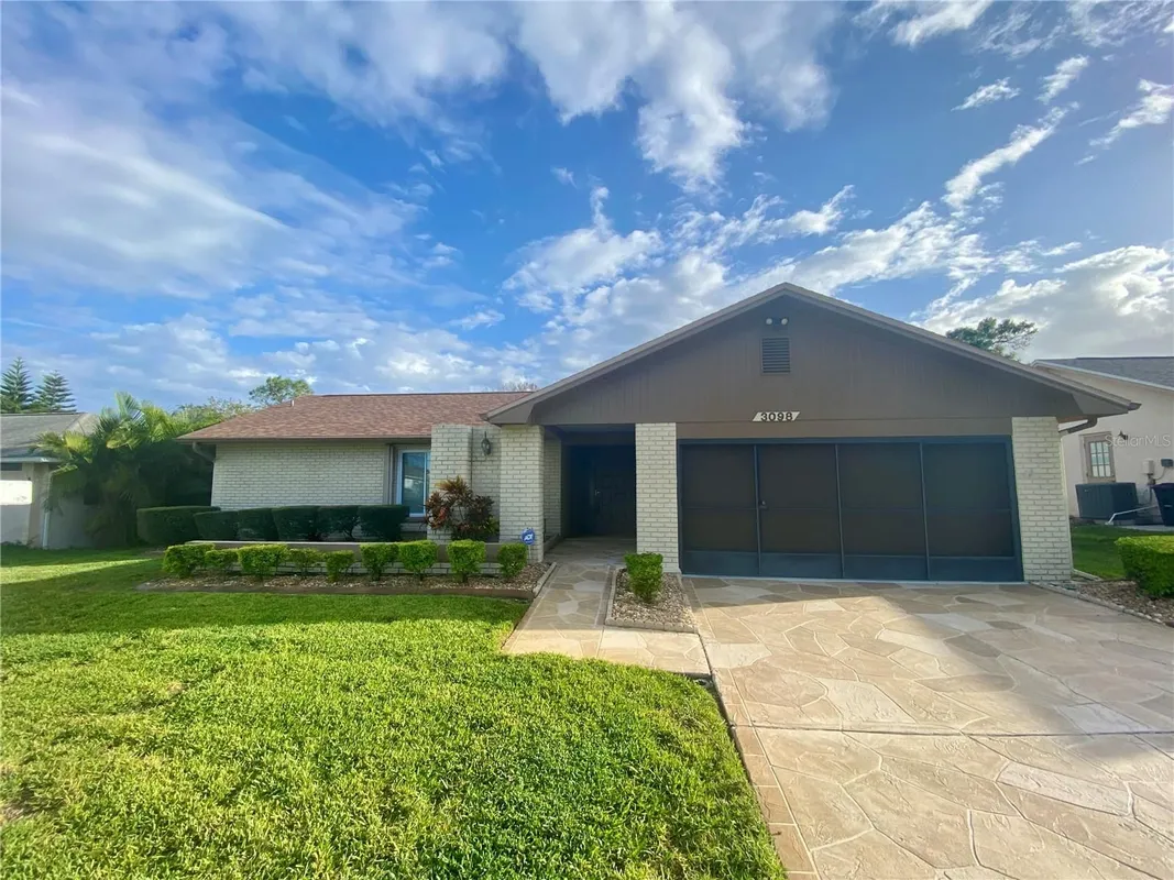 Property Slideshow image 1 of 90 | 3098 e dorchester dr, Palm Harbor, FL, 34684