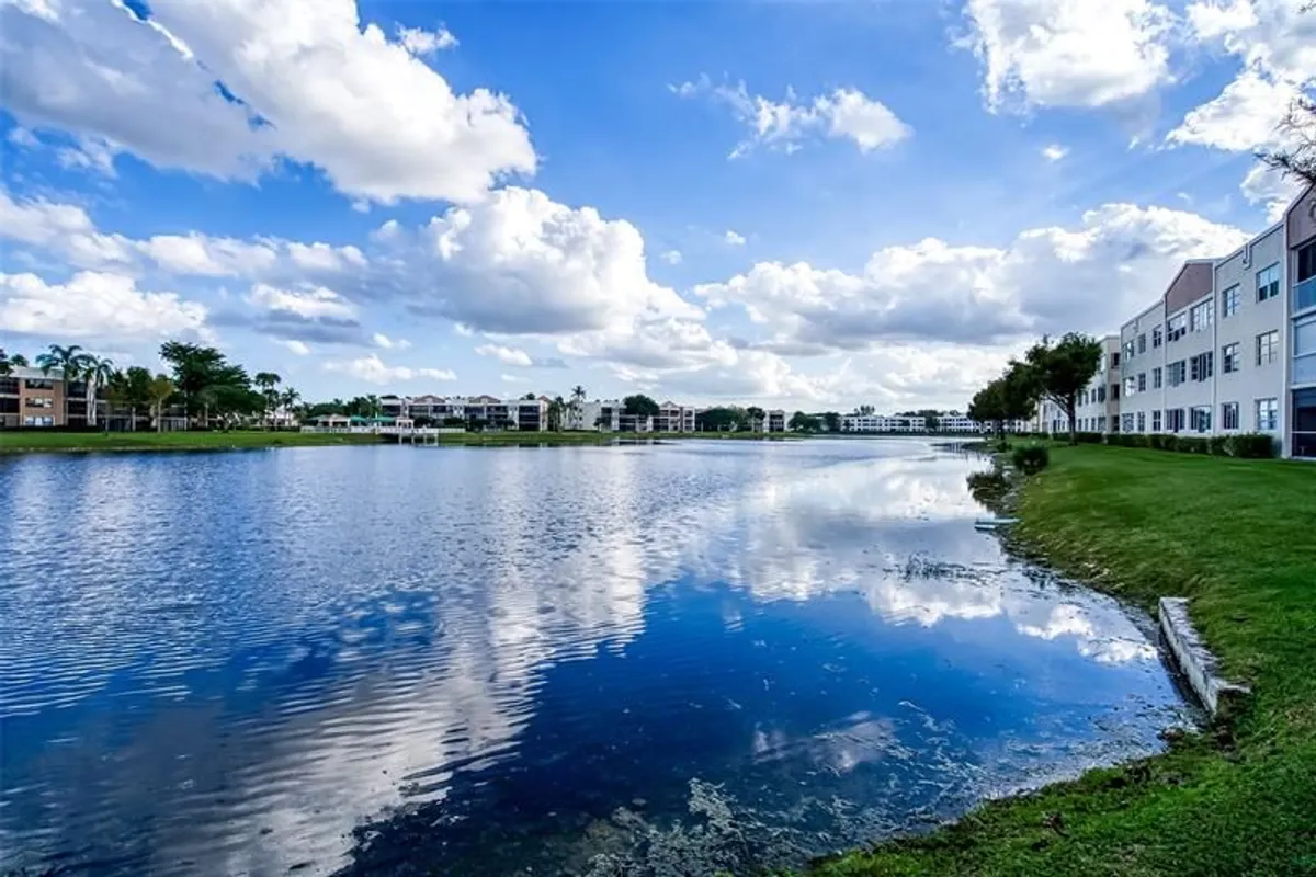Property Slideshow image 1 of 35 | 7334 n devon dr 108, Tamarac, FL, 33321
