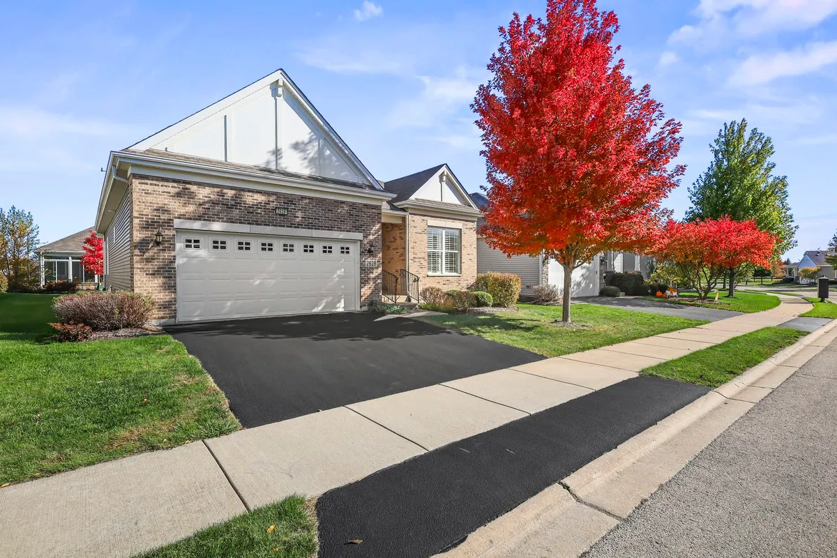 Property Slideshow image 1 of 31 | 2628 drexel dr, Naperville, IL, 60564