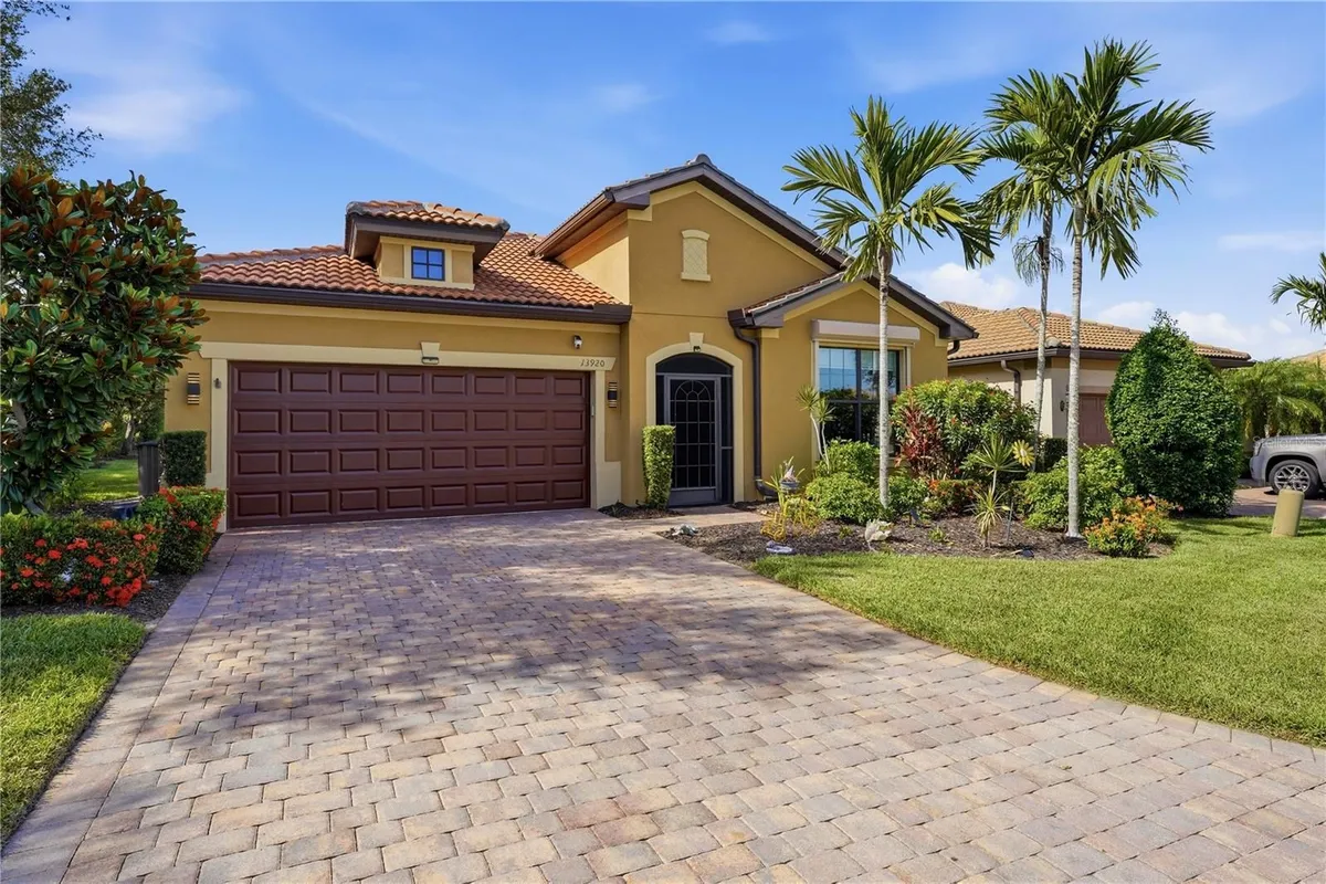 Property Slideshow image 1 of 28 | 13920 karina st, Venice, FL, 34293