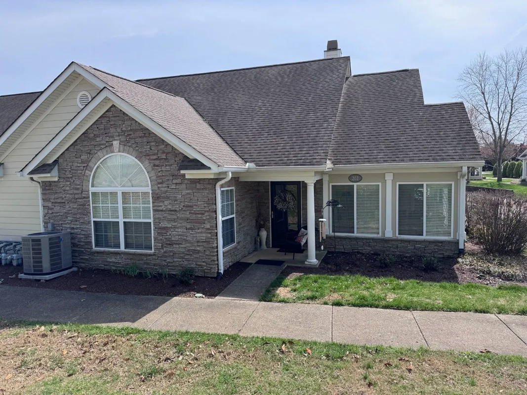 Property Slideshow image 1 of 47 | 825 s browns ln 202, Gallatin, TN, 37066
