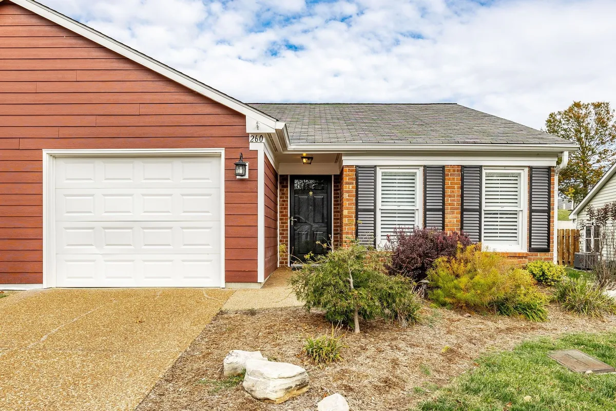 Property Slideshow image 1 of 37 | 260 cana cir, Nashville, TN, 37205
