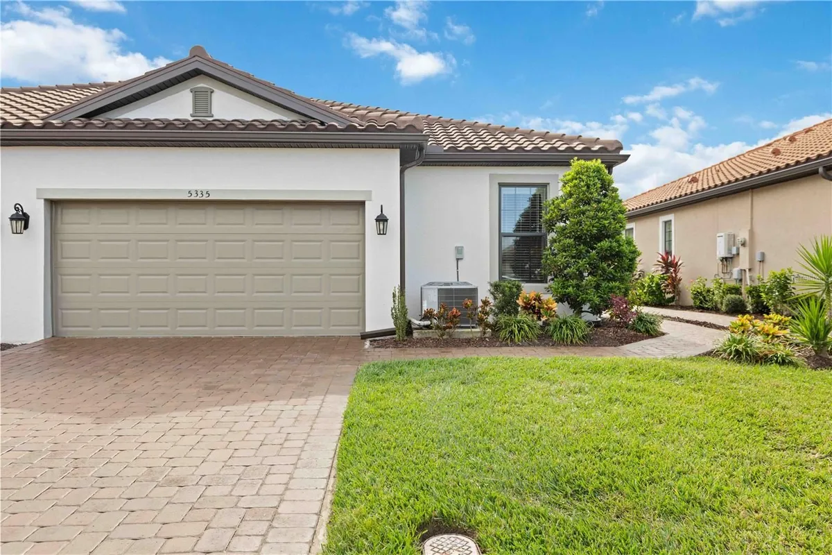 Property Slideshow image 1 of 73 | 5335 rushmere ct, Palmetto, FL, 34221