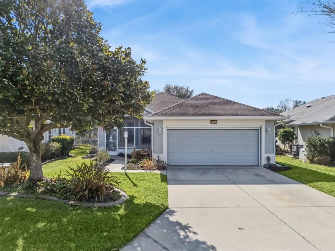 Property Slideshow image 1 of 63 | 21704 loch haven pass, Leesburg, FL, 34748