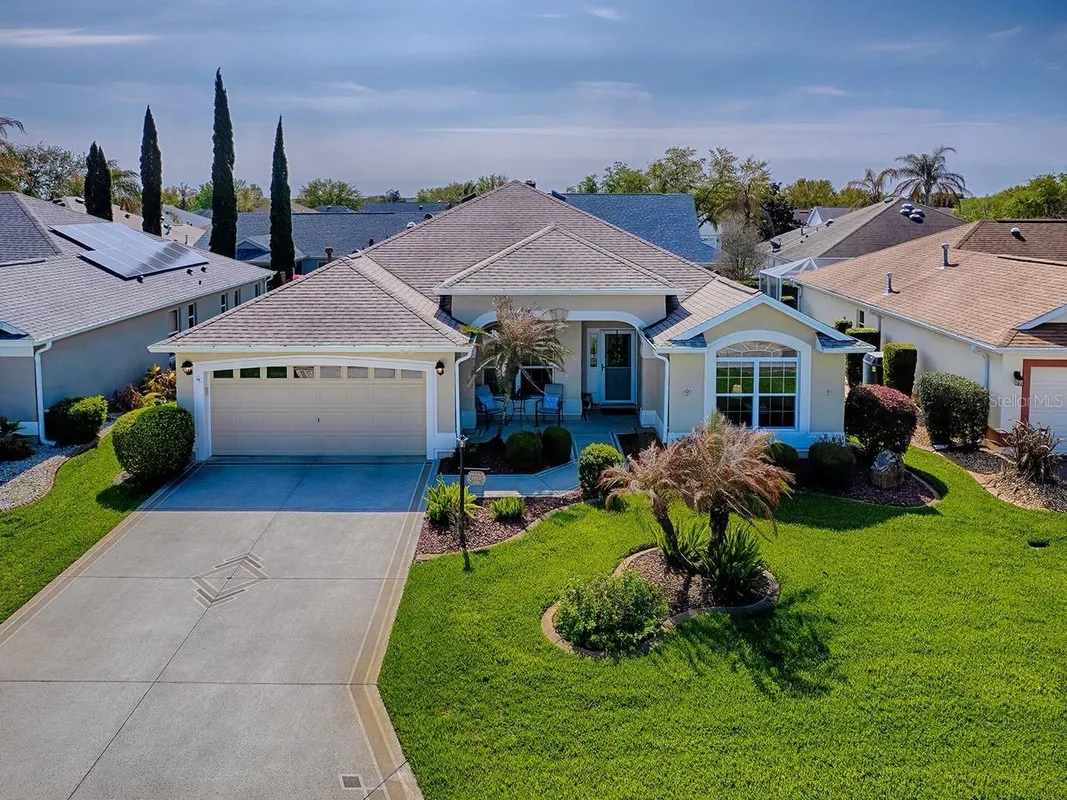 Property Slideshow image 1 of 45 | 1892 walden way, The Villages, FL, 32162