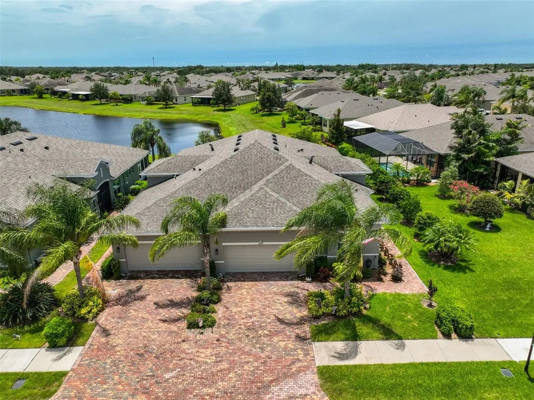 Property Slideshow image 1 of 67 | 611 chipper dr, Sun City Center, FL, 33573