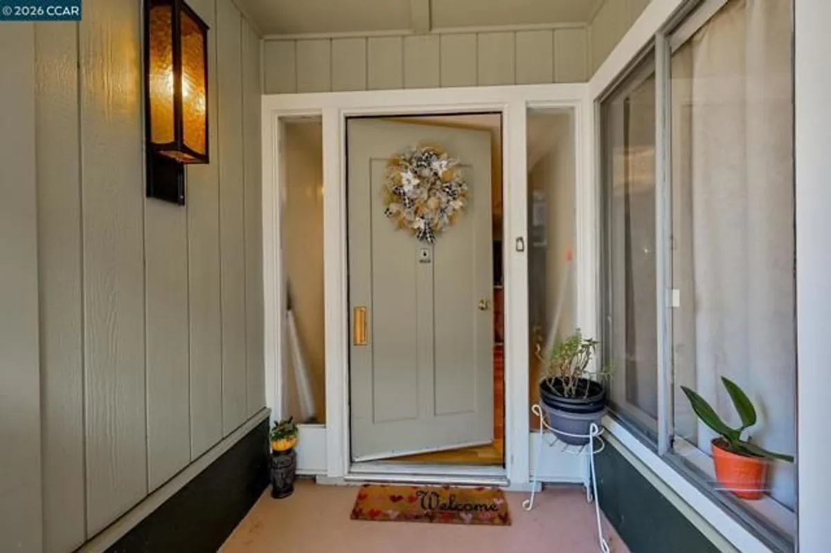 Property Slideshow image 1 of 37 | 1116 running spgs 6, Walnut Creek, CA, 94595