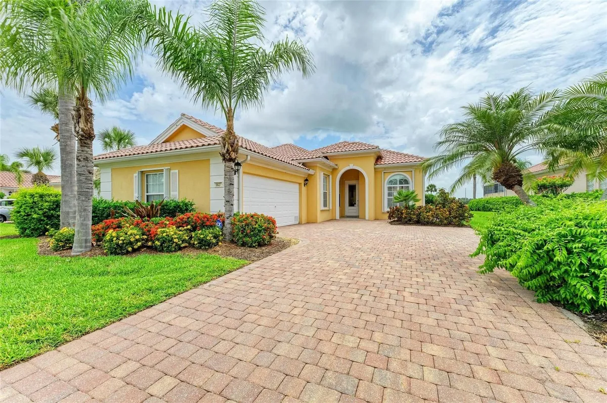 Property Slideshow image 1 of 65 | 5827 benevento dr, Sarasota, FL, 34238