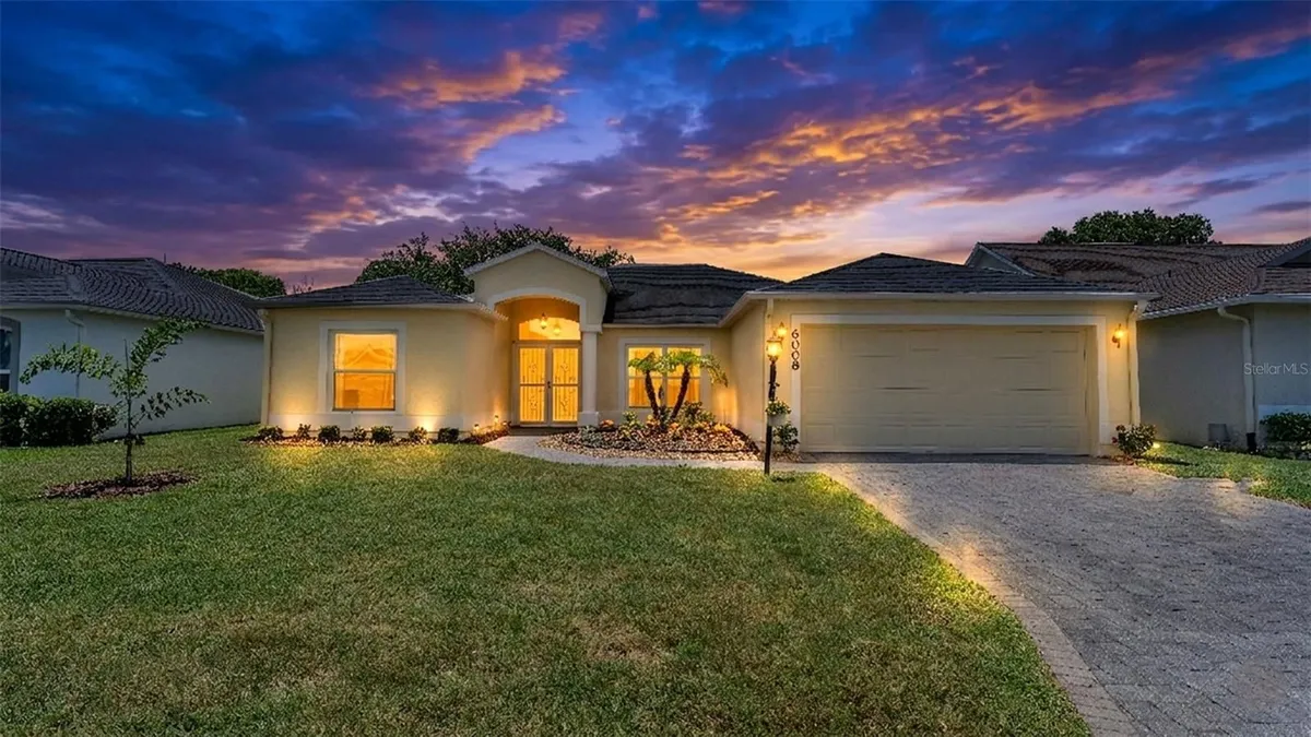 Property Slideshow image 1 of 78 | 6008 swallow dr, Lakeland, FL, 33809