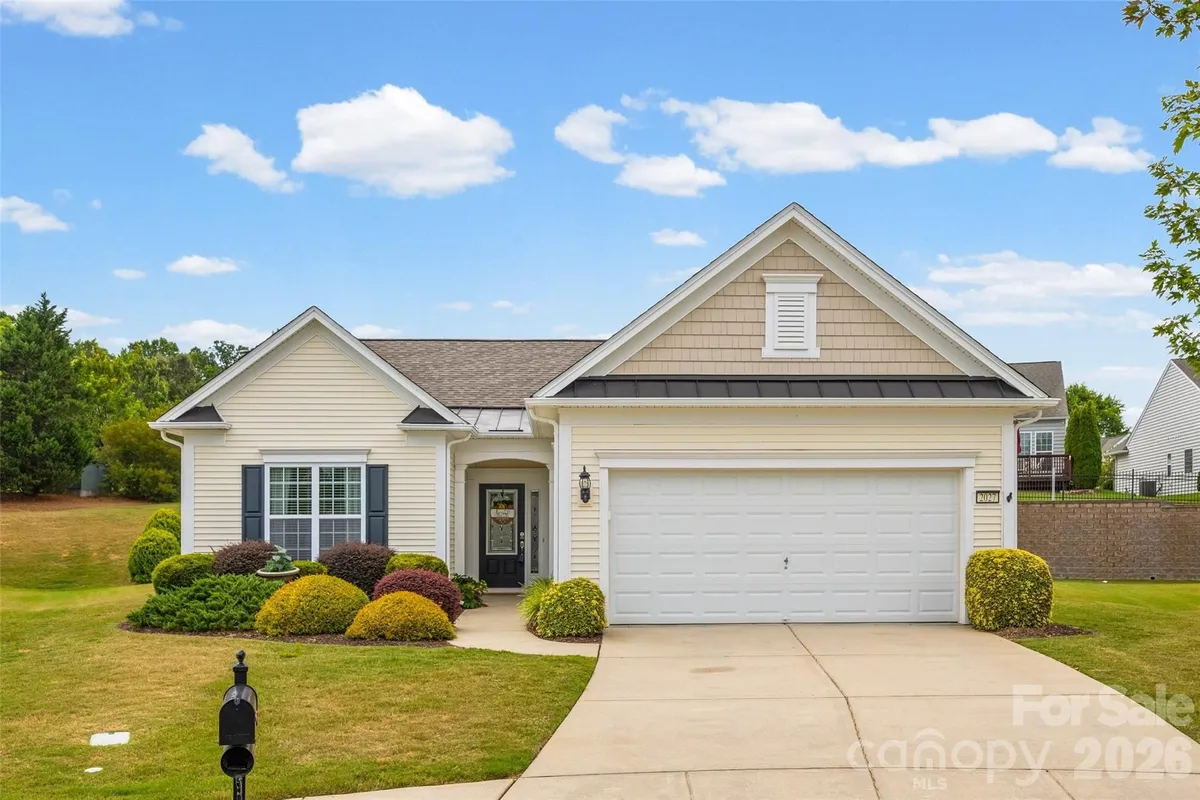 Property Slideshow image 1 of 42 | 2027 maned goose ct, Fort Mill, SC, 29707