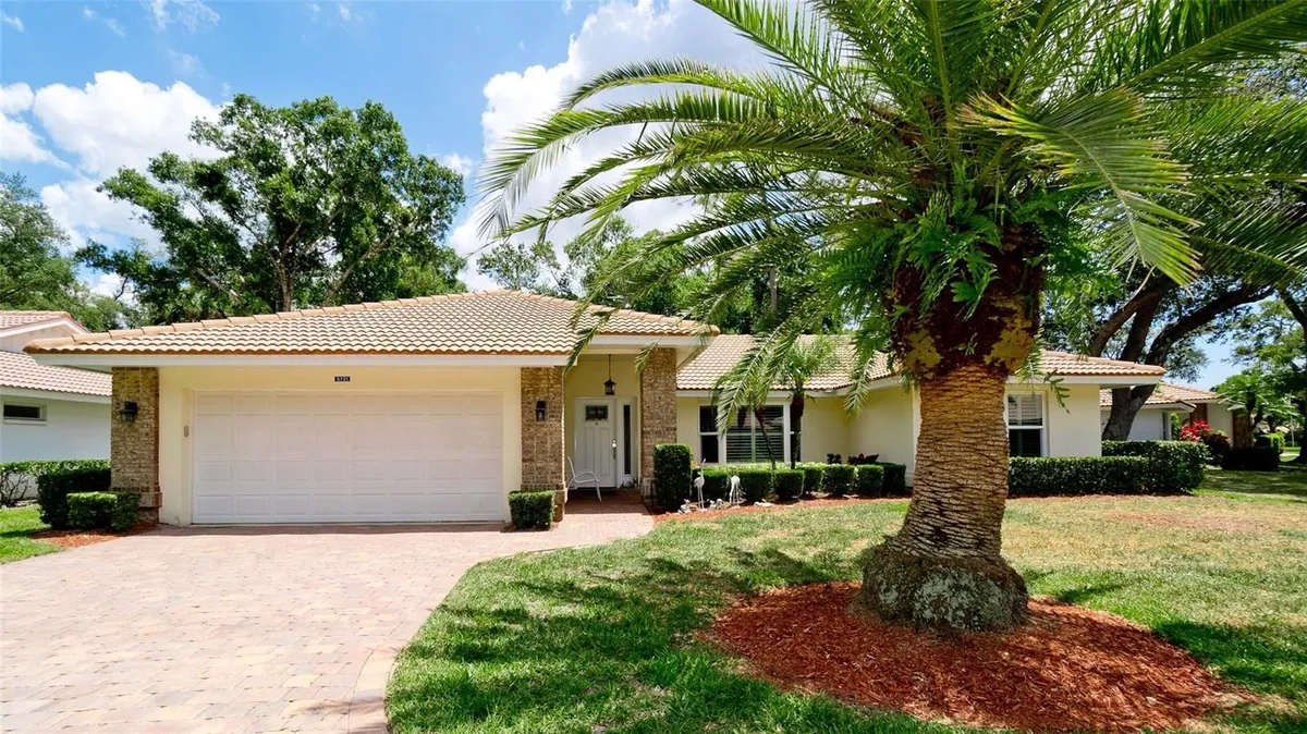 Property Slideshow image 1 of 83 | 5721 garden lakes majestic, Bradenton, FL, 34203