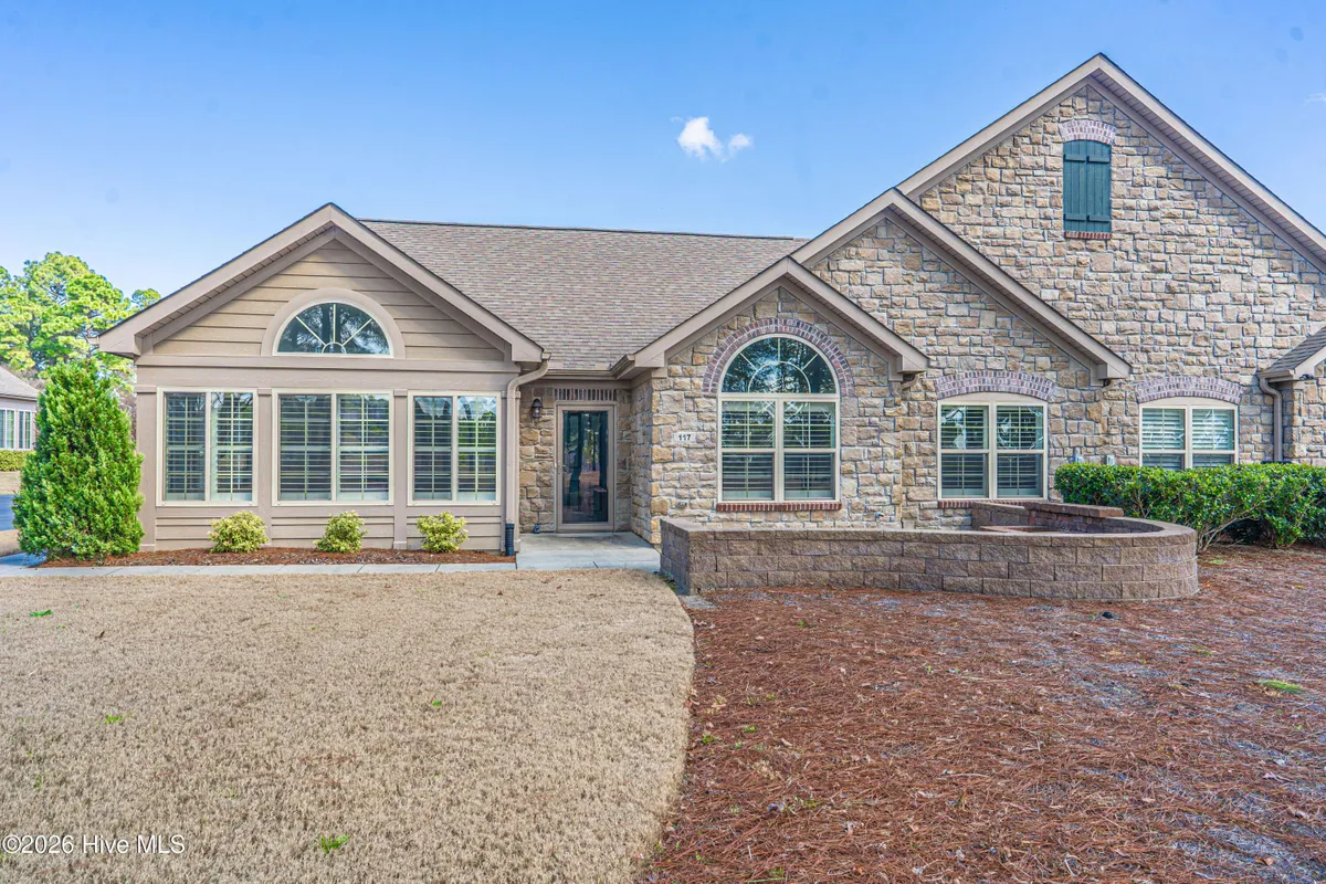 Property Slideshow image 1 of 45 | 117 w chelsea ct, Southern Pines, NC, 28387
