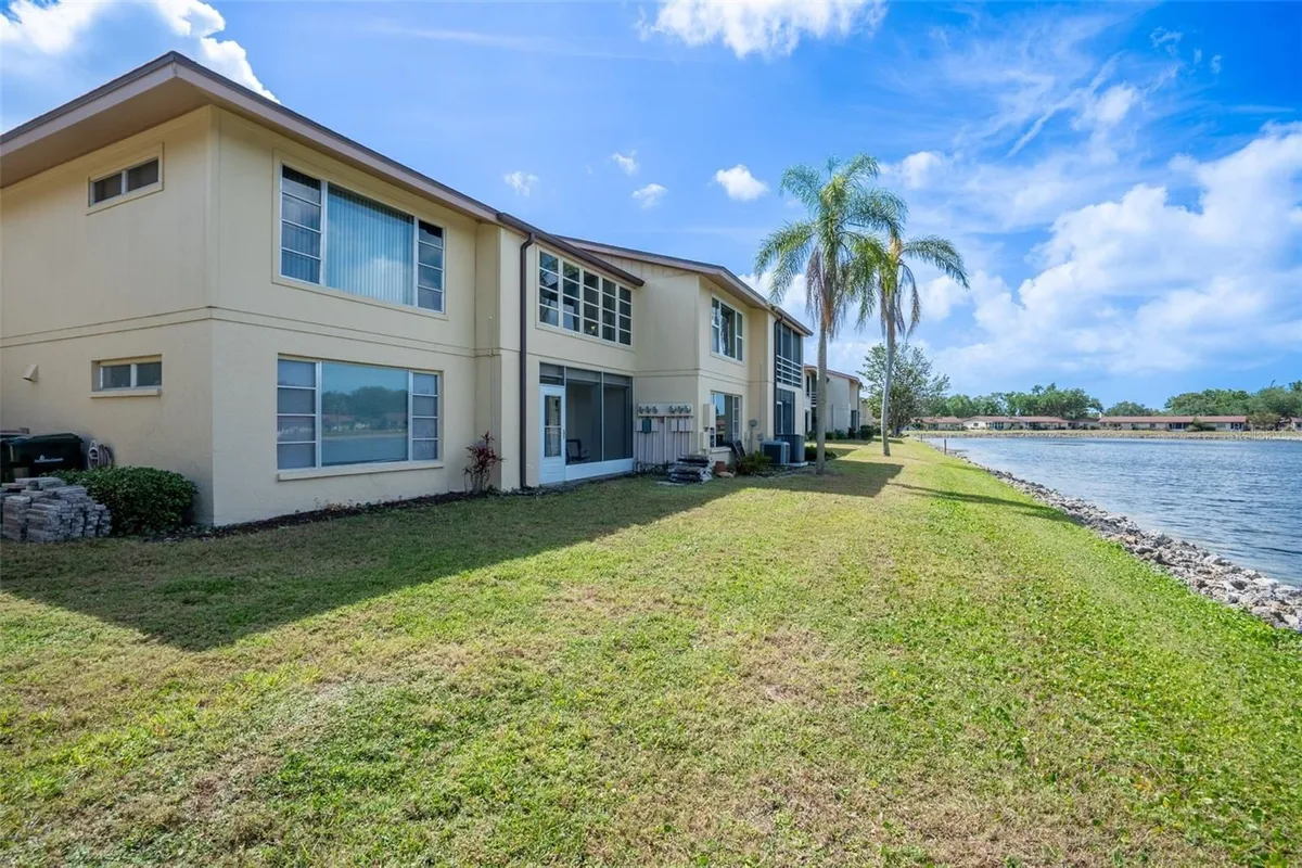 Property Slideshow image 1 of 26 | 4454 narraganset trl 94a, Sarasota, FL, 34233